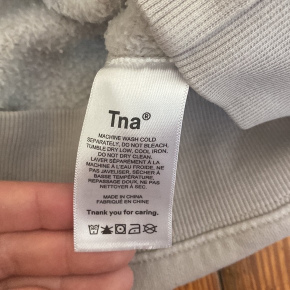 Lowest* Aritzia Tna Sweatshirt Hoodie - Picture 7 of 12